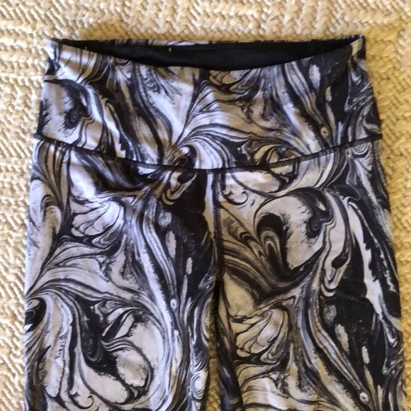 NWOT Victoria Secrets Sport leggings - Picture 2 of 10